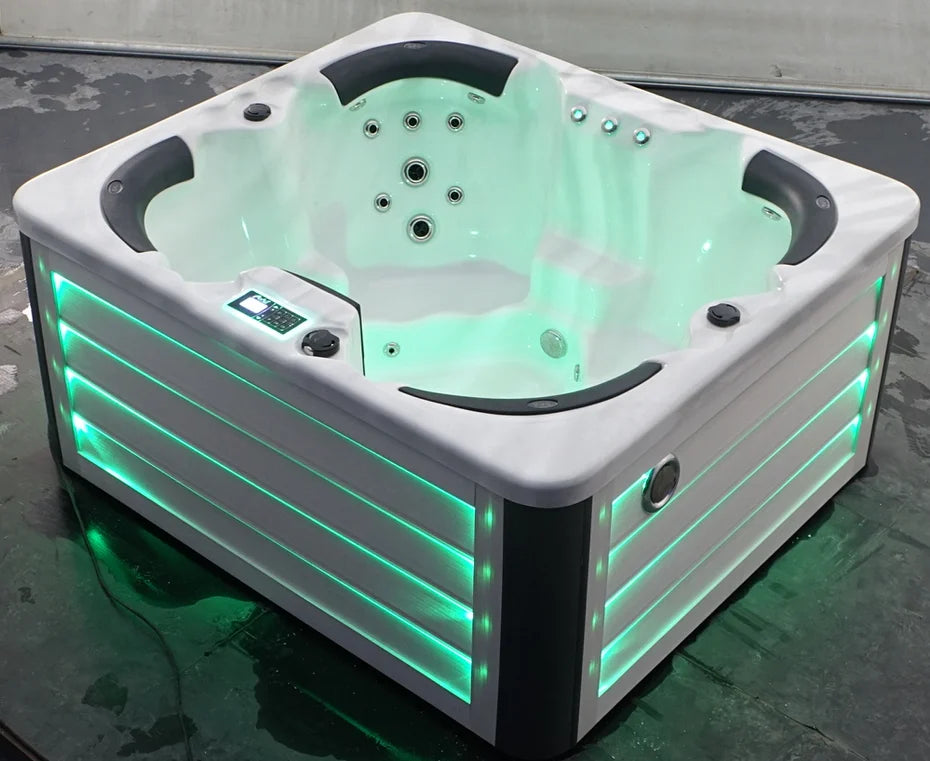 Outdoor Deluxe 4 person hot tub with deep seats hotel bathtub pool spa