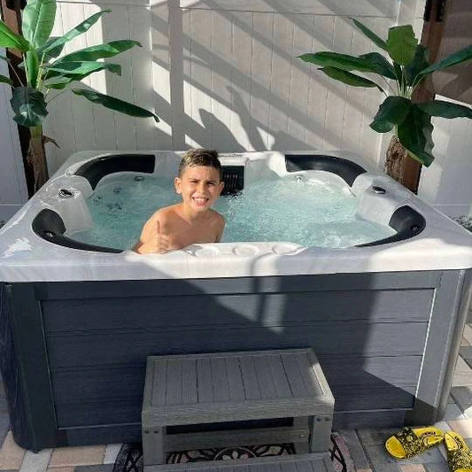 Outdoor Deluxe 4 person hot tub with deep seats hotel bathtub pool spa